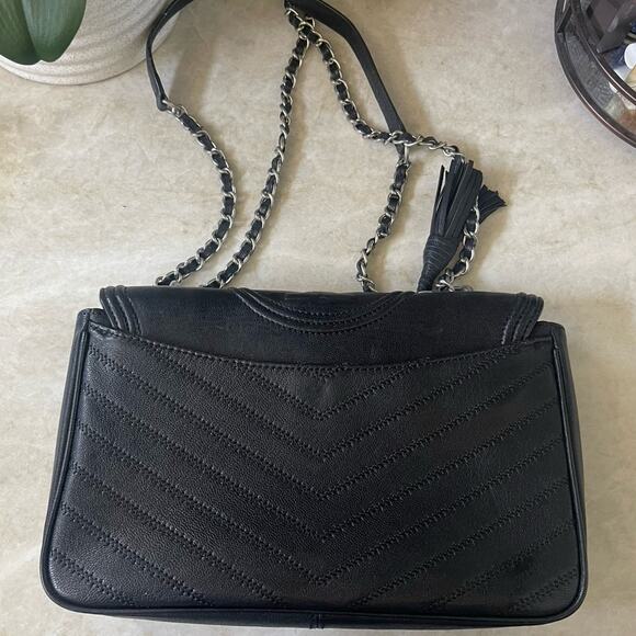 Tory Burch Fleming Distressed flap shoulder bag - Picture 13 of 15
